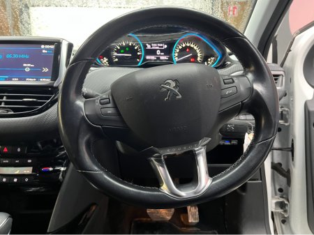 2018 Peugeot 2008 €15950 2018 PEUGEOT 2008 ALLURE 1.2 AUTOMATIC / CRUISE CONTROL / PARKING AID AND MORE €15,950 thumbnail