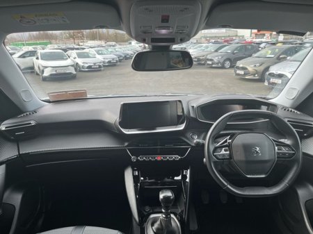 2022 Peugeot 2008 - thumbnail 8