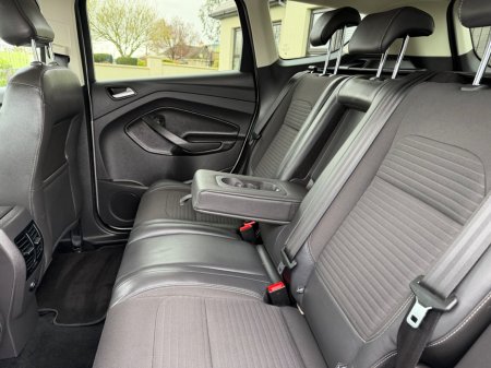 2018 Ford Kuga - thumbnail 19