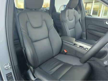 2024 Volvo XC60 T6 PHEV PLUS BRIGHT AWD 5 €59,950 thumbnail