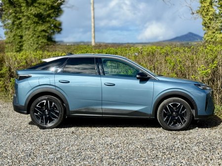 2025 Peugeot 3008 - thumbnail 18