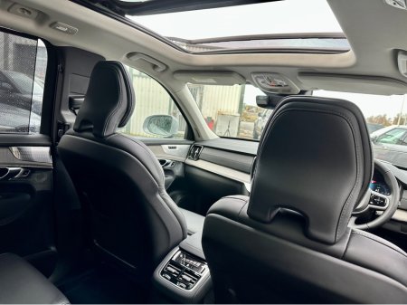 2025 Volvo XC90 - thumbnail 11