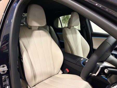 2025 Mercedes-Benz E Class 300e AMG LINE EDITION PLUS HYBRID €77,995 thumbnail