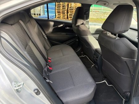 2025 Toyota Corolla COROLLA LUNA SPORT SALOON €34,945 thumbnail