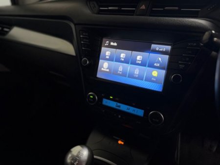 2017 Toyota Avensis 2.0 D4D Business Edition S/S 4DR €10,777 thumbnail