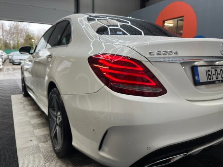 2016 Mercedes-Benz C Class €20950! 2016 MERCEDES-BENZ C220D AVANTGARDE AMG LINE 2.0 AUTOMATIC / CRUISE CONTROL / REVERSE CAMERA / ELECTRIC MEMORY & HEATED SEATS / PADDLE SHIFTERS / AMBIENT LIGHTS AND MORE €20,950 thumbnail