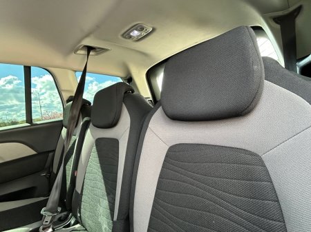 2016 Citroen C4 Picasso - thumbnail 10