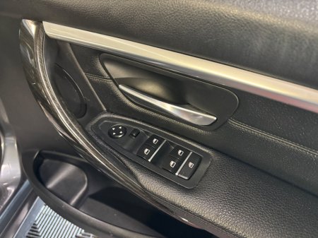 2017 BMW 3 Series - thumbnail 11