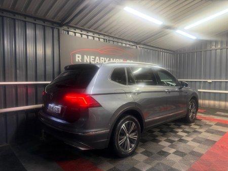 2019 Volkswagen Tiguan - photo 2
