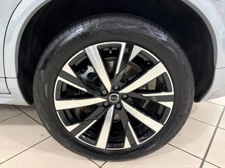 2025 Volvo XC90 T8 PLUS AWD=VAPOUR GREY//PAN ROOF//AS NEW=2 YEAR WARRANTY=TAILORED FINANCE PACKAGES INCL PCP AVAILABLE=TRADE IN'S WELCOME €79,995 thumbnail
