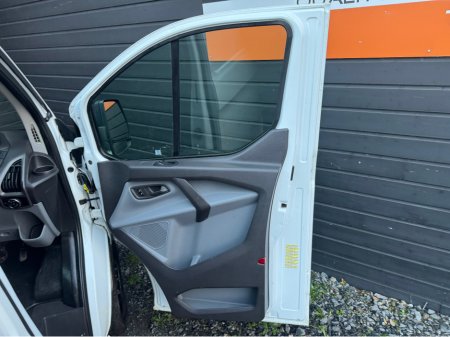 2015 Ford Transit Custom 2.2 L3 250S 100PS LR €8,995 thumbnail