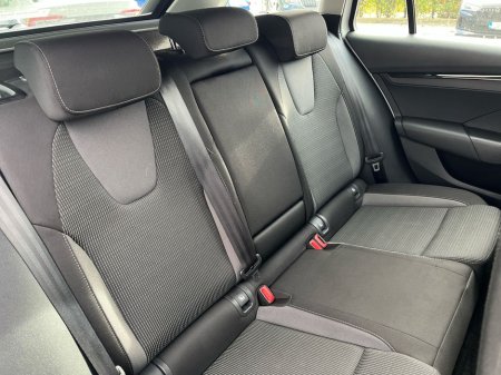 2022 Skoda Octavia - thumbnail 10