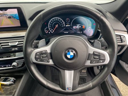 2019 BMW 5 Series - thumbnail 6