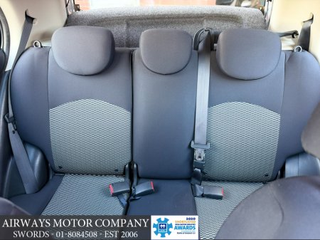 2017 Nissan Micra - thumbnail 14