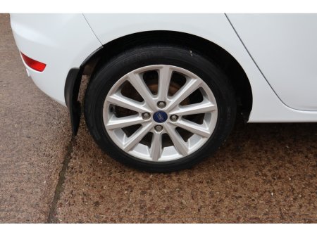 2017 Ford Fiesta - thumbnail 33