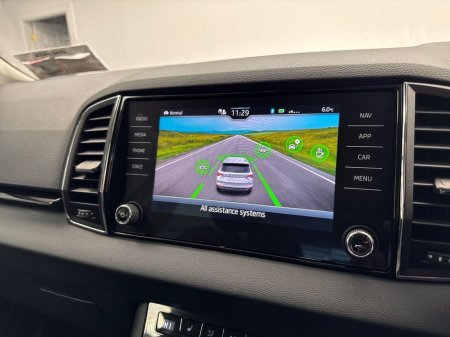 2024 Skoda Karoq 2.0TDI SEL *5.9% APR* €70 PER WEEK ON PCP €35,995 thumbnail