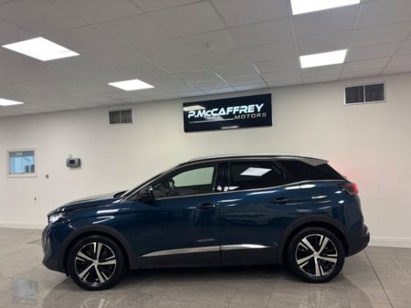 2021 Peugeot 3008 HYBRID2 PHEV 300bhp GT €24,495 thumbnail