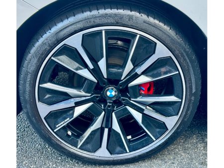 2025 BMW iX - thumbnail 22