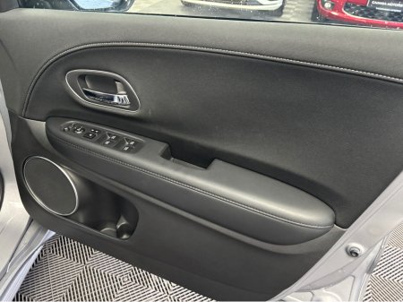 2017 Honda Vezel - thumbnail 6