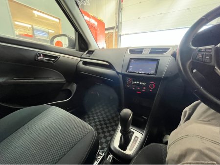 2014 Suzuki Swift - thumbnail 11