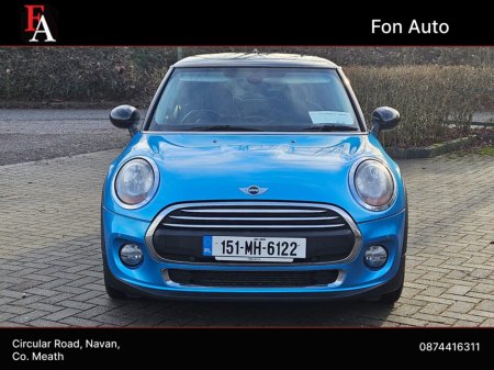 2015 MINI Hatch - view 2