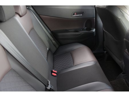 2017 Toyota C-HR - thumbnail 18