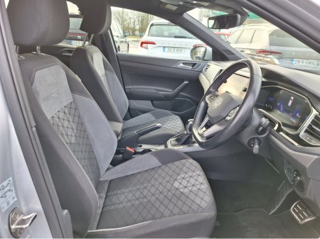 2022 Volkswagen Taigo R-LINE 1.0 TSI 110HP *Top Spec/Heated Seats/Automatic/Reverse Camera* thumbnail