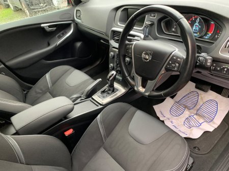 2014 Volvo V40 VOLVO V40 1.6 T4 180 BHP AUTO R-DESIGN // VERY LOW MILEAGE // EXCELLENT CONDIITION // TIMING BELT/WATE PUMP REPLACED // €9,950 thumbnail