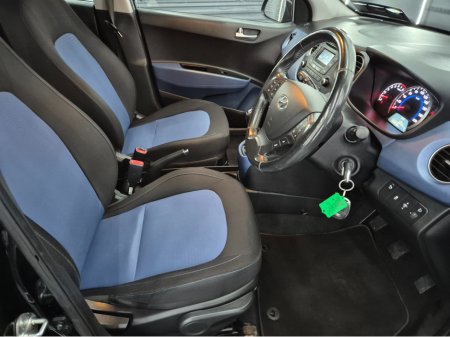 2014 Hyundai i10 1.0 PETROL PREMIUM 5DR €6,950 thumbnail
