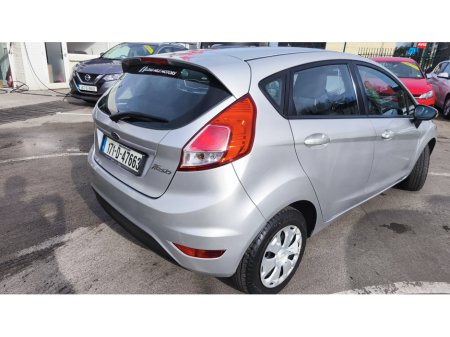 2017 Ford Fiesta - thumbnail 10