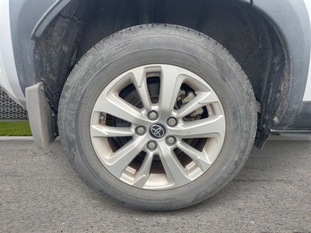 2023 Toyota Yaris Cross - thumbnail 8