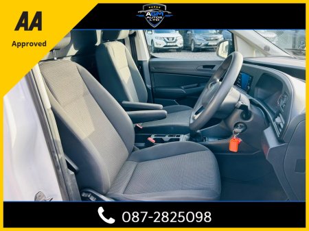 2021 Volkswagen Caddy CARGO BUS TDI 102HP MANUAL 6SPEED FWD 5DR €13,780 thumbnail