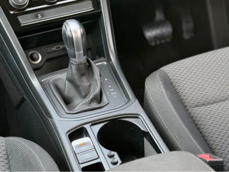 2018 Volkswagen Touran CL - 2.0L DIESEL - AUTO - 7 SEATS - 12M WARRANTY - CAR: €19,950 thumbnail