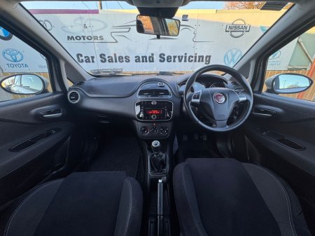 2014 Fiat Punto EASY 1.2 4DR €5,800 thumbnail