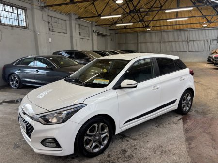 2021 Hyundai i20 - thumbnail 16