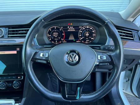 2019 Volkswagen Passat - photo 4