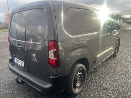 2021 Peugeot Partner - thumbnail 10