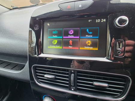 2019 Renault Clio - thumbnail 11