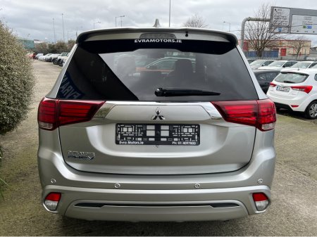 2020 Mitsubishi Outlander - thumbnail 7