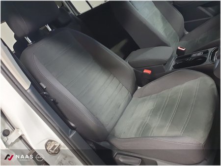 2021 Volkswagen Touran HIGHLINE 1.4 TSI (212) €30,945 thumbnail