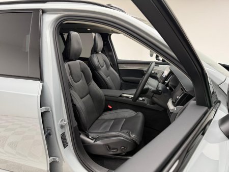 2025 Volvo XC90 ULTRA T8 RECHARGE 2.0 455HP PHEV *7 SEATER* €89,990 thumbnail