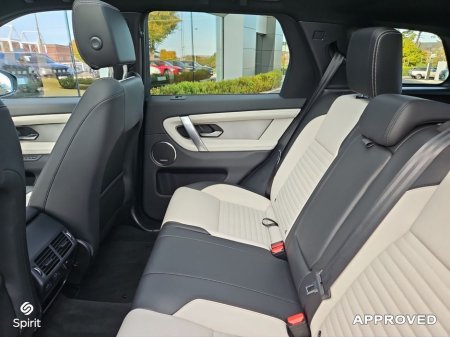 2025 Land Rover Discovery Sport 1.5 PHEV SE R Dynamic €63,950 thumbnail