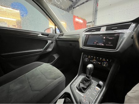 2019 Volkswagen Tiguan €25950 2019 VOLKSWAGEN TIGUAN TDI 4MOTION HIGH LINE 2.0 AUTOMATIC / CRUISE CONTROL / 360° PARKING CAMERA / FRONT & REAR HEATED SEATS / PADDLE SHIFTER €25,950 thumbnail
