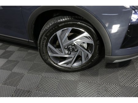 2025 Hyundai Bayon AUTOMATIC LOW MILEAGE EXECUTIVE 1.0 L PETROL HATCHBACK €28,895 thumbnail