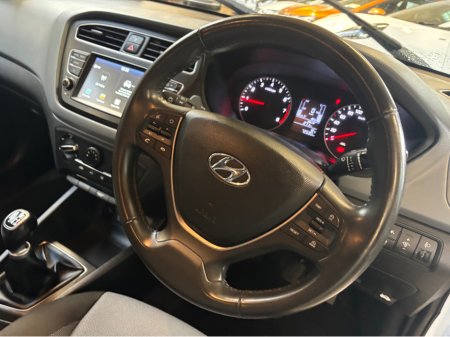 2021 Hyundai i20 - thumbnail 11