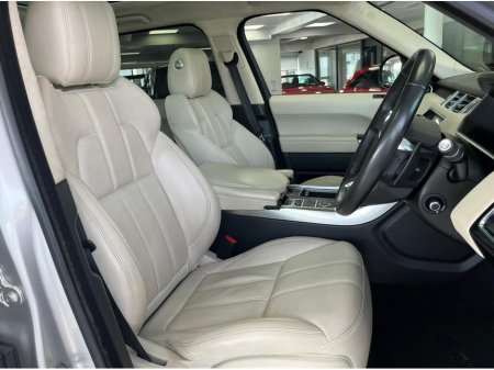 2017 Land Rover Range Rover Sport 2.0 D4 HSE DYNAMIC 240PS €39,900 thumbnail