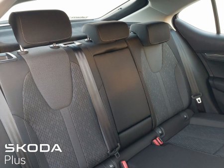 2023 Skoda Octavia STYLE 1.0TSI 110HP €27,950 thumbnail