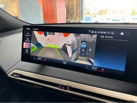 2022 BMW iX - thumbnail 8