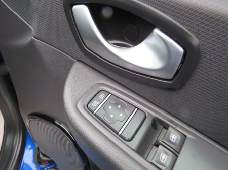 2019 Renault Clio - thumbnail 11