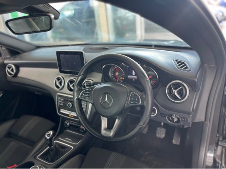 2018 Mercedes-Benz CL Class CLA 200 SPORT 200D 2.1 cdi €18,950 thumbnail